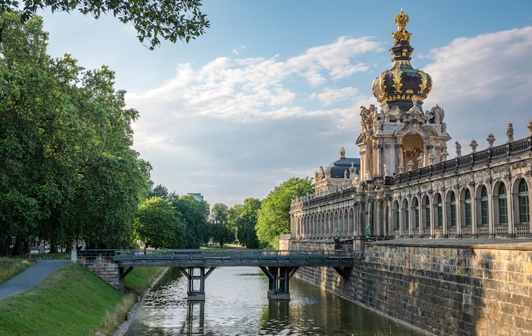 Histórico palacio Zwinger de Dresde, Sajonia, Alemania.