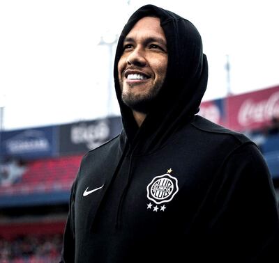 Richard Ortiz Bustos fichó por Olimpia el 20 de febrero de 2009 proveniente del Sportivo Iteño. Antes había militado en 8 de Diciembre y 16 de Julio de Villa Ygatimí. A nivel profesional también defendió los colores de Toluca de México y Libertad.