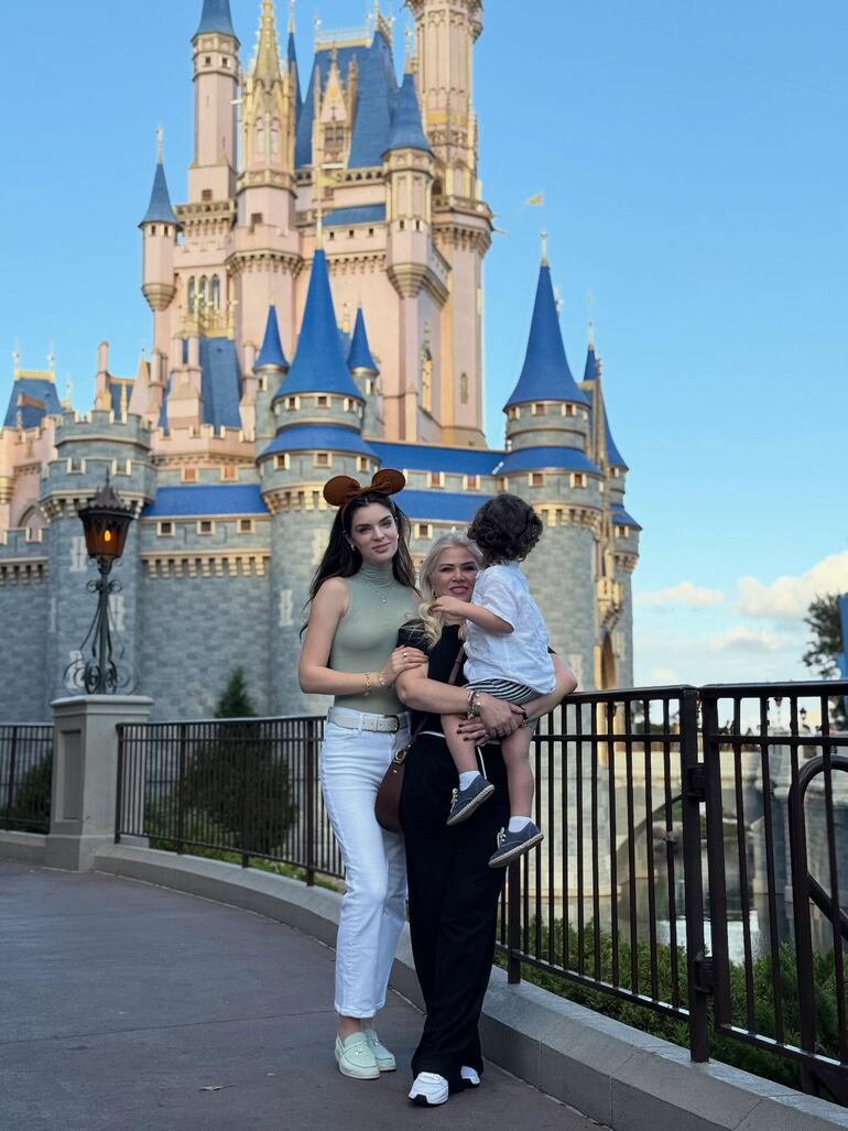 Nadia Ferreira con su madre Ludy Ferreira y el dulce Marquito. (Instagram/Ludy Ferreira)