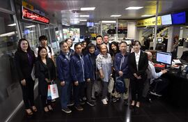 Educadores voluntarios de Corea, visitaron ABC Color.