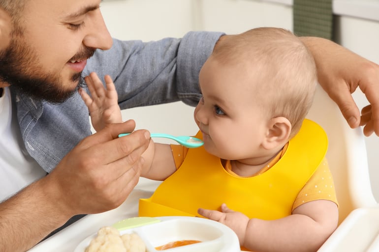 Bebé y su papá.