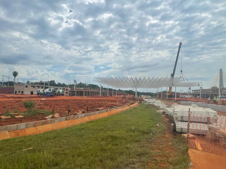 Las obras para área de Migraciones y liberación de vehíulo podría concluir en algunos meses. 