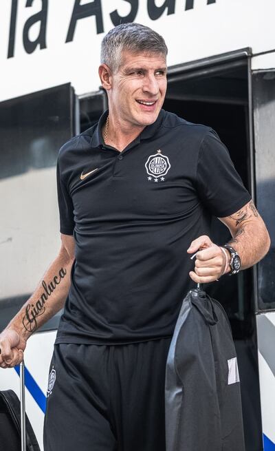 Martín Palermo, director técnico de Olimpia, a su arribo al estadio La Huerta de Libertad.
