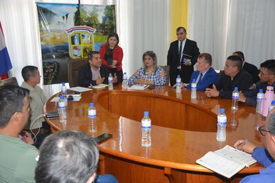 La reunión de los intendentes fue realizado en la Municipalidad de Ciudad del Este.