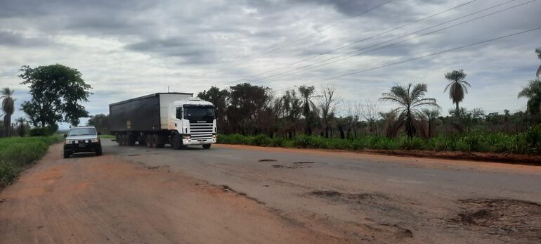 La ruta está en desastrosas condiciones.