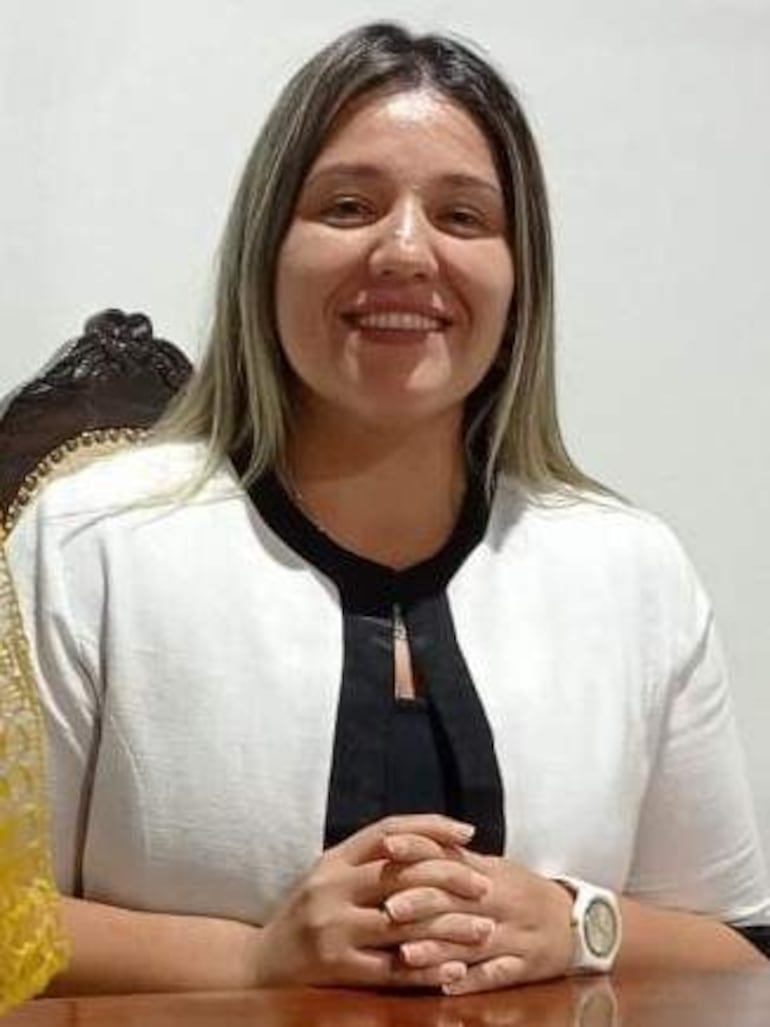La intendenta interina electa de Pirayú, Débora Osorio (PLRA).