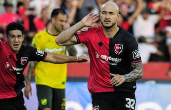 El delantero paraguayo, Carlos Gabriel González Espínola (33 años) cerca de cerrar su fichaje con Independiente del Valle de Ecuador.