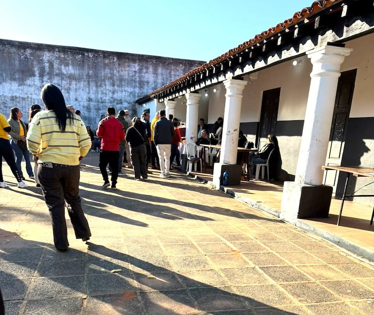 Sin indicios de adulteración, inician la votación en Quyquyhó.