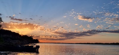 Río Paraguay, en Villa Oliva, portal norte del Ñeembucú.