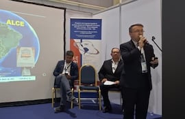 El Dr. Liduvino Vielman ofreció una disertación en la Feria Internacional del Aire y del Espacio, FIDAE24.