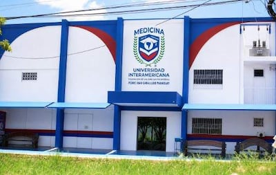 Fachada de la Facultad de Medicina de la Universidad Interamericana, en Pedro Juan Caballero.