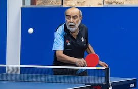 Carlos Martínez, mesatenista de Perú, jugará a sus 92 años.