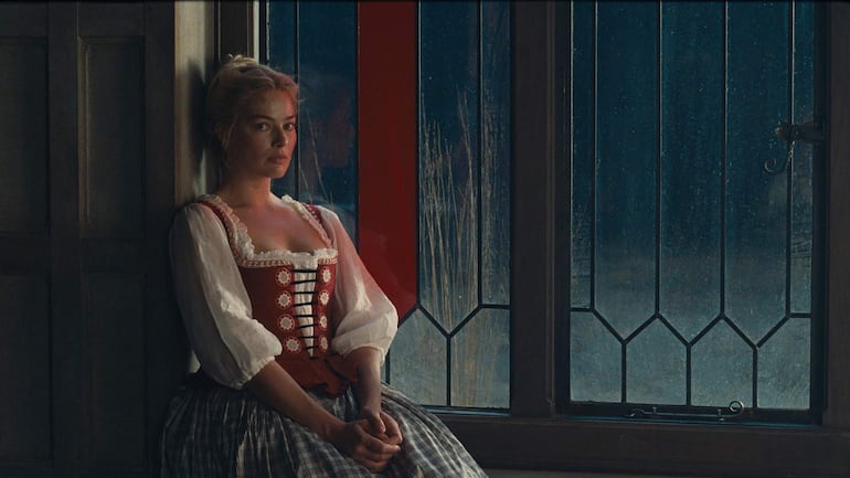 Margot Robbie interpretando a Cathy Earnshaw en "Cumbres borrascosas".