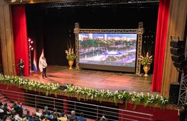 El intendente de Ciudad del Este presentó su rendición de cuentas en un acto público.