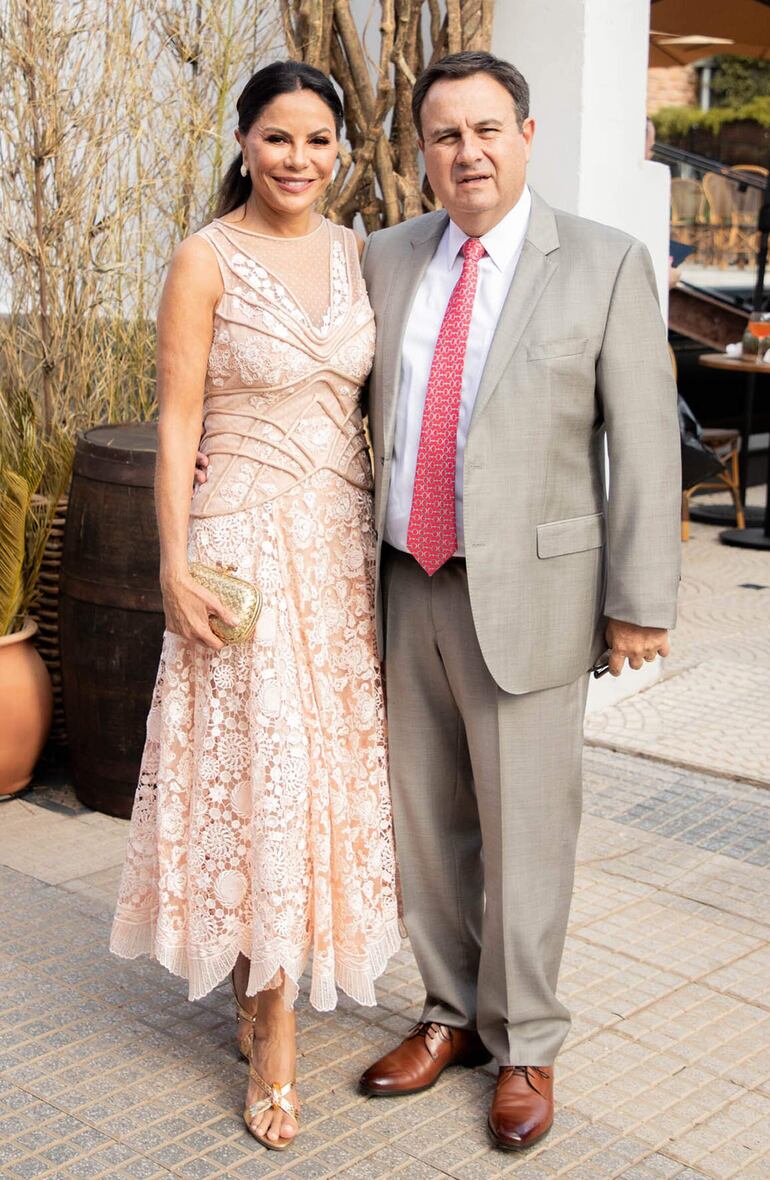 Cintya Poletti de Pappalardo y Marco Pappalardo.

