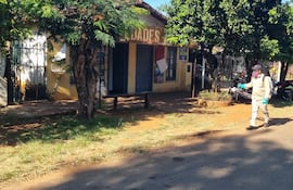 Tras la confirmación del primer caso de dengue en un bebé de 10 meses desde el Senepa inician trabajos de bloqueo en diferentes barrios de la ciudad.