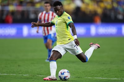 Brasil goleó a Paraguay con gran actuación de Vinicius que anotó dos goles