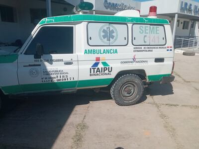 El moderno local del IPS donde también funciona el Ministerio de Salud en Bahía Negra, pero en el lugar no se realiza ningún tipo de cirugía, por falta de profesionales, razón por la cual la evacuación de pacientes es la constante.
