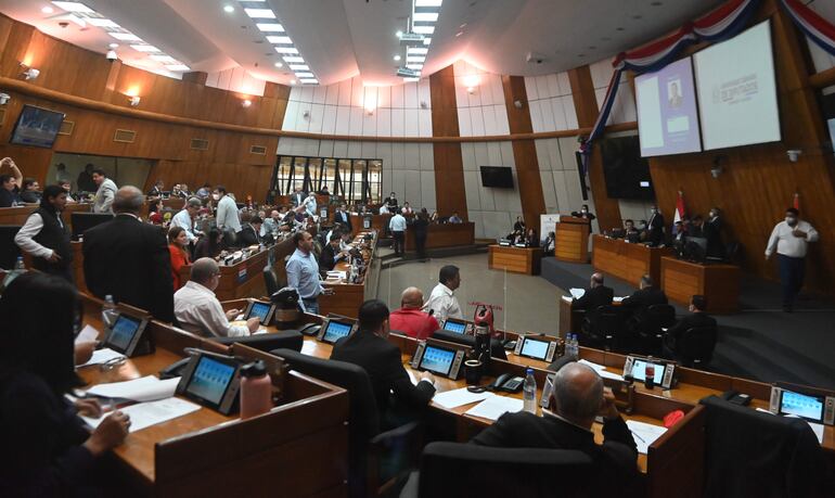 Diputados convocaron a sesión extra para aprobar la normativa.