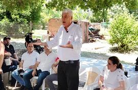 El senador Arnoldo Wiens exigió a Santiago Peña que no apañe este presunto negociado.