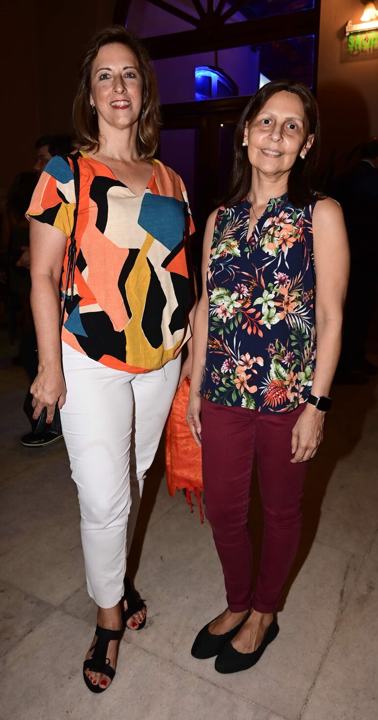 Emma Mongelós y Mirtha Facetti.