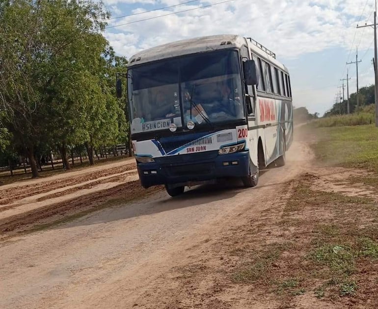 Restablecimiento del servicio de transporte publico en la zona