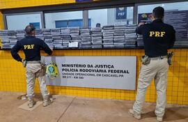 En 159 paquetes había 173 kilos de cocaína, incautados durante un operativo policial en Cascavel, Paraná.