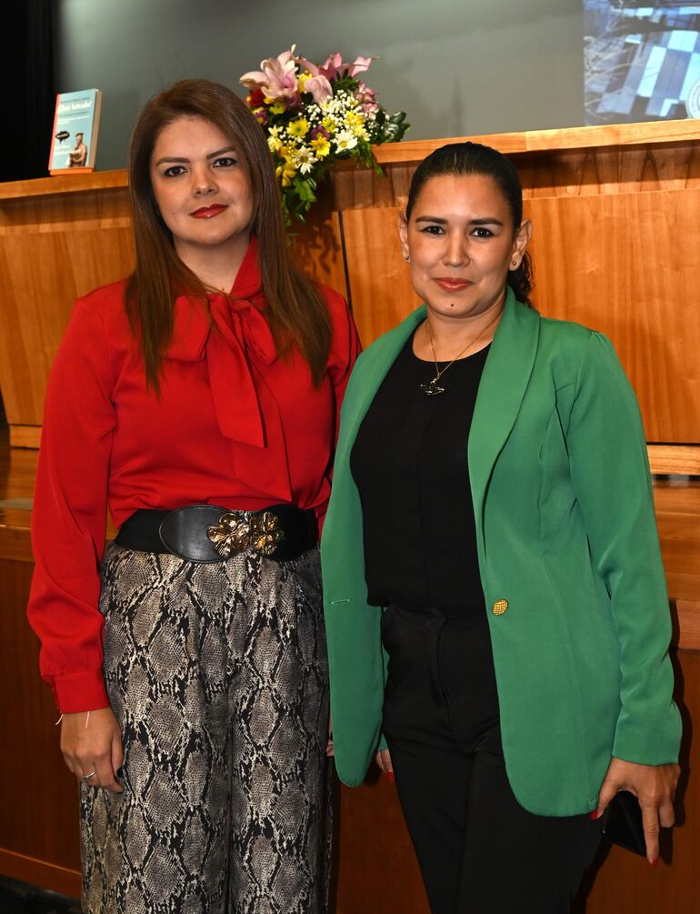 Rosa Llano y Bárbara Sequeira.