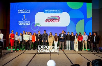 Equipo de Arcoiris recibió el premio.