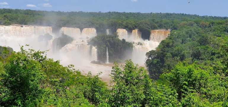Las Cataratas del Iguazú es considerada una maravilla natural. 