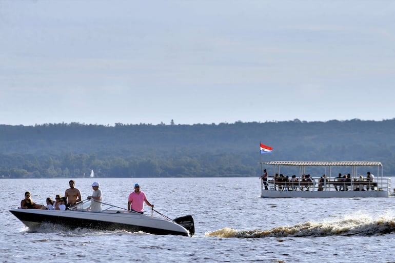 Flujo turístico en San Bernardino.