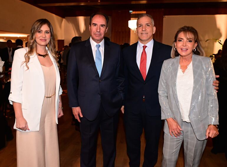 Rossanna Cabrera, Patricio Garret, Jorge Fracchia y Marina Guida.