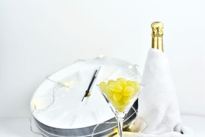 Las costumbres y tradiciones para la prosperidad en el nuevo año son resultado de una larga evolución histórica y la convergencia de diversos tipos de influencias culturales traídas de varias partes del mundo.