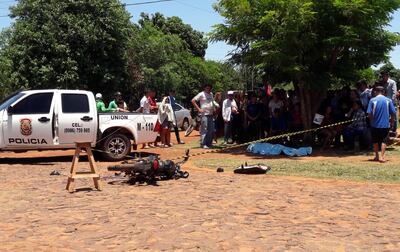 Un fallecido y un herido grave dejó hoy el choque de motocicletas en Unión.
