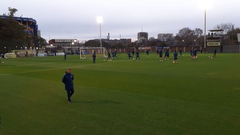 Cerro Porteño entrena en Casa Amarilla en la víspera del partido contra San Lorenzo de Almagro.