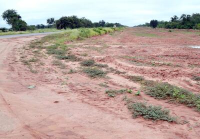 Limpieza que se hizo para duplicación de la Ruta Transchaco, en el Km. 428, Lote 6, contratista Consorcio Boquerón.