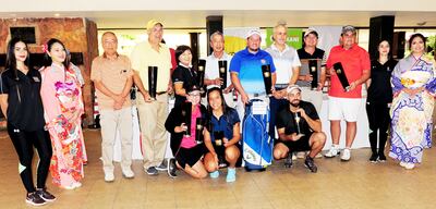 Ganadores de las distintas categorías del torneo de golf aficionado por la “Copa Centenario Paraguay-Japón” jugado en el Asunción.