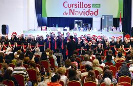 un-auditorio-de-mas-de-600-personas-disfrutaron-de-los-villancicos-entonados-por-el-coro-de-ninos-de-luque--204645000000-1533742.jpg