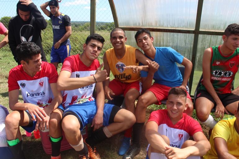 Para más datos, consultar al teléfono del propio director de la Academia Juan Marecos Talavera al: 0981-444-157.