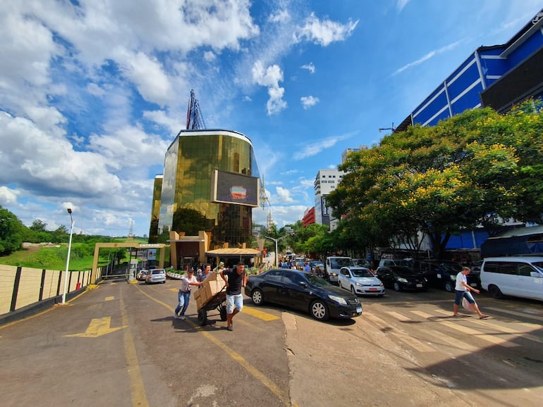 Ciudad del Este cumple 63 años de función y celebra su fiesta patronal en honor a San Blas.
