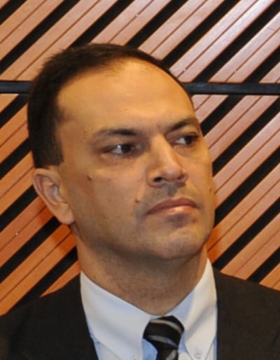 César Daniel Ibarrola Cano tiene rango de ministro por ser el director general de Administración y Finanzas de Presidencia.