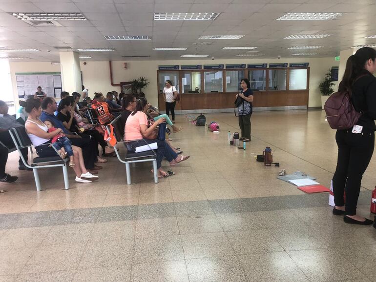 De esta manera, los asegurados marcaban su lugar mientras esperaban ser atendidos.