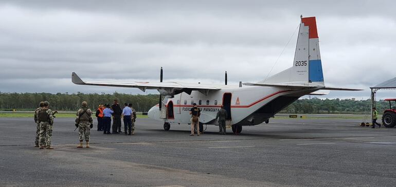Avión de la Fuerza Aérea que lo trasladará hasta Alto Paraná.
