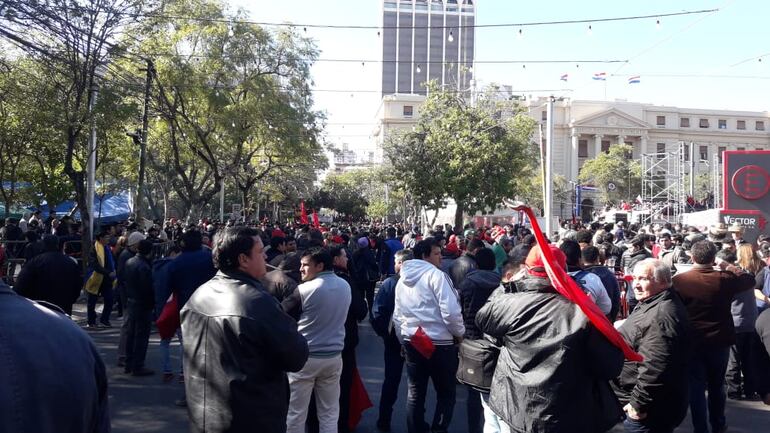 Colorados piden "sepultar" el juicio político a Mario Abdo.