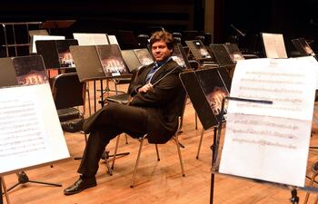 el-director-stefano-pavetti-estara-hoy-al-frente-de-la-orquesta-de-camara-nacional-remberto-gimenez-en-su-noche-de-debut--183546000000-1515363.jpg