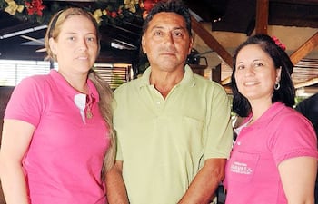 laura-gonzalez-juan-espinoza-y-mirian-galarza--205832000000-496246.jpg