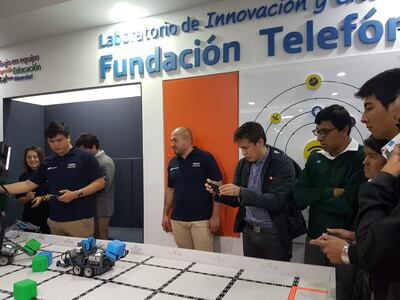 El laboratorio ofrecerá experiencias que facilitarán que los menores aprendan conocimientos en robótica, programación, construcción de prototipos de soluciones y diseño 3D. (Gentileza Ministerio de Educación, Colombia)