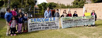 Pobladores de la calle 30 de Julio del barrio Antigua Imagen denuncian la contaminación.