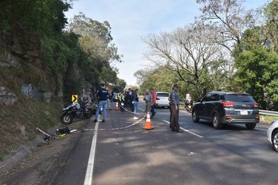 El motociclista fallecido es de nacionalidad brasileña.