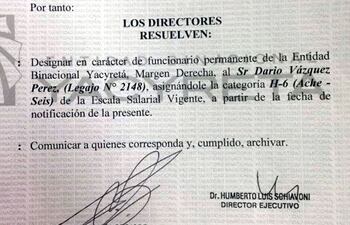 la-resolucion-por-la-que-el-dirigente-colorado-es-nombrado-permanente-en-la-eby-con-la-categoria-ache-sic-seis--220242000000-1534325.jpg